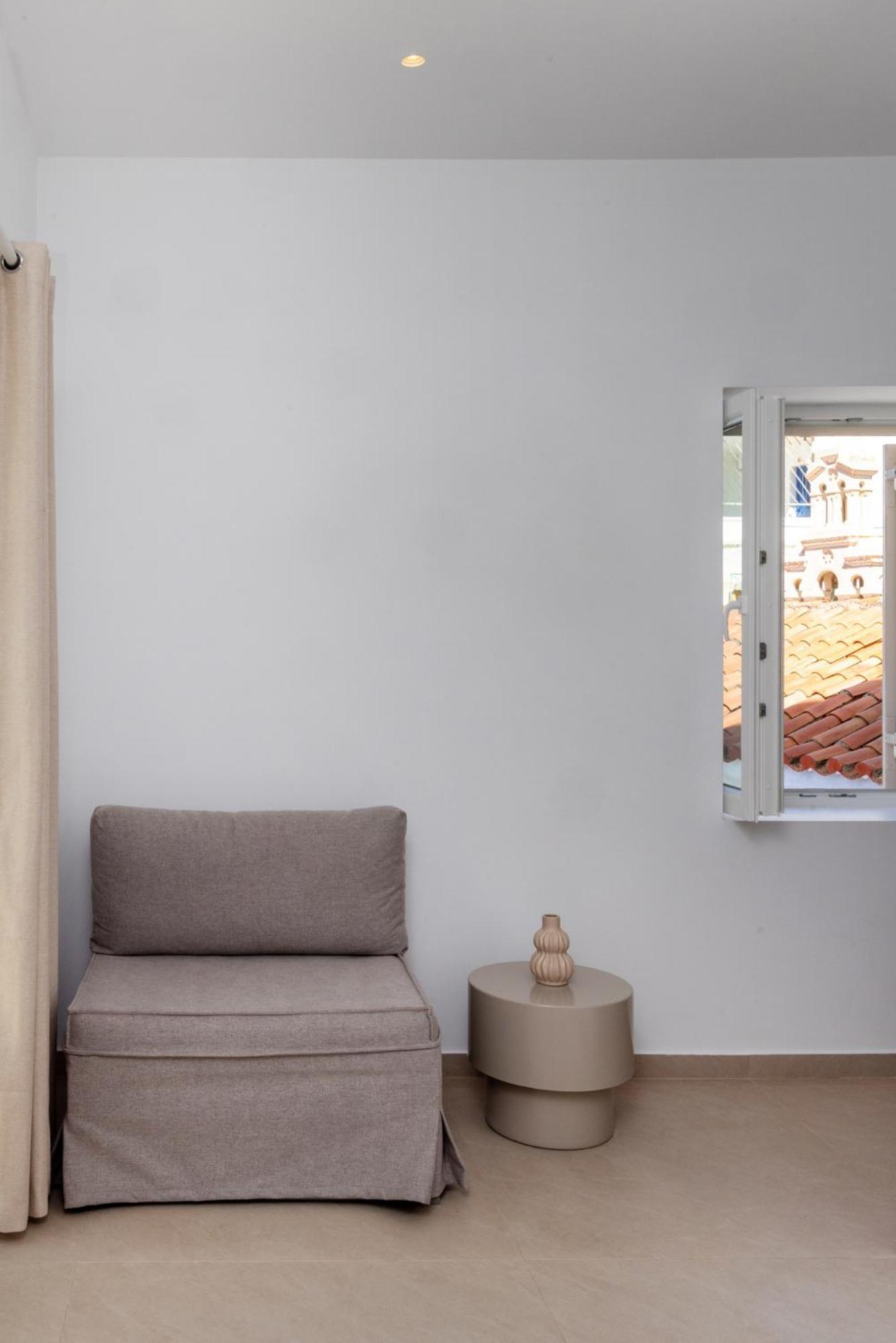 Alora Suites Tinos Phòng bức ảnh