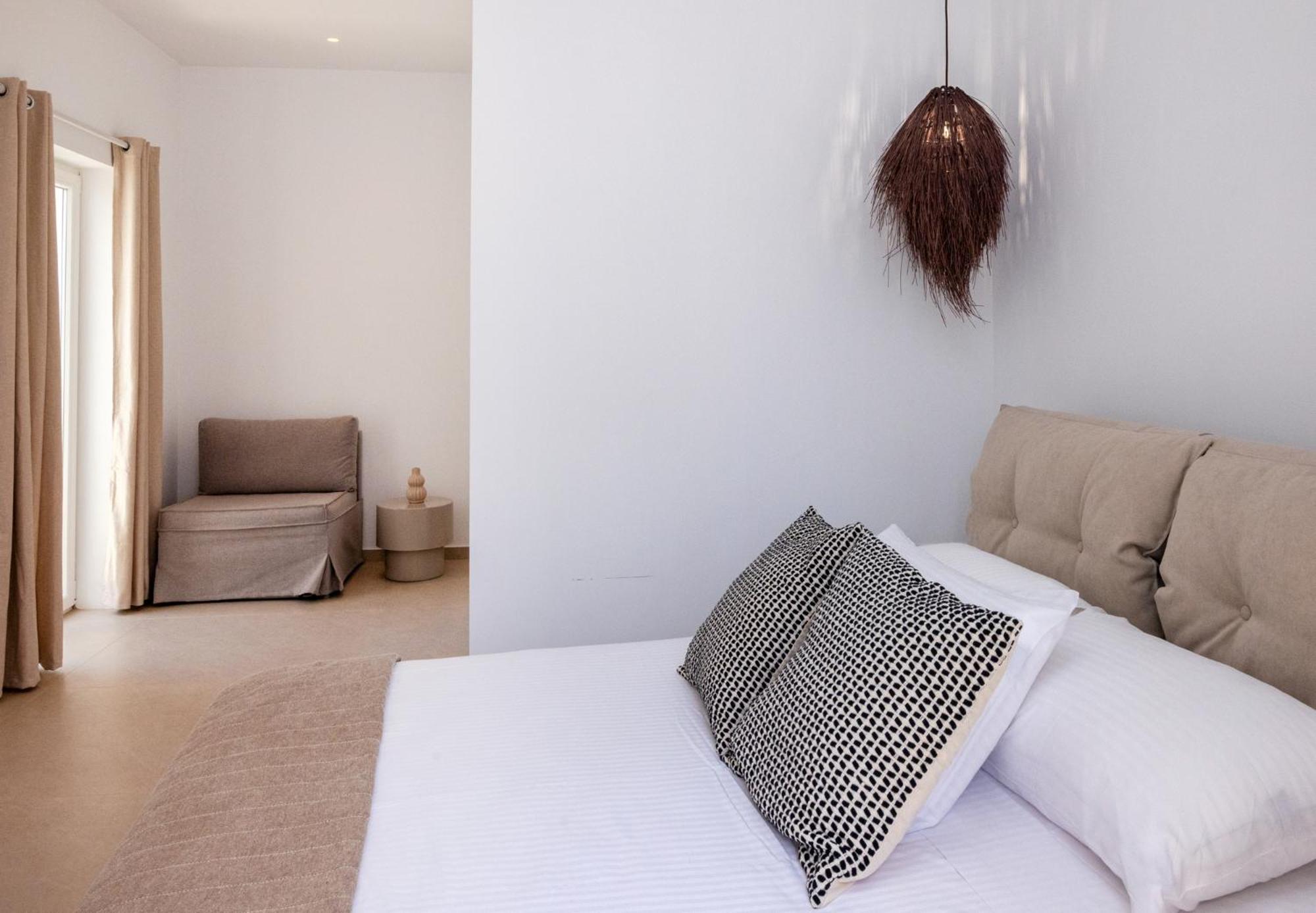 Alora Suites Tinos Phòng bức ảnh