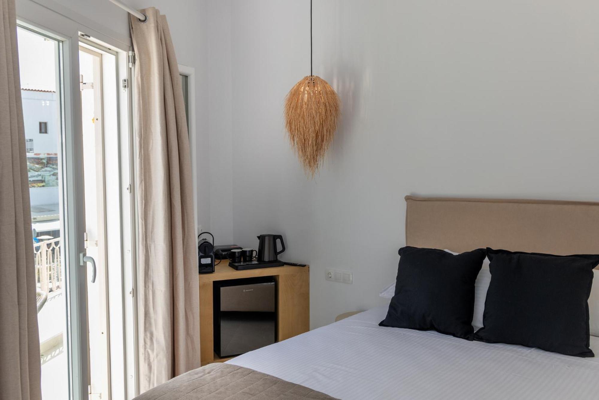 Alora Suites Tinos Phòng bức ảnh